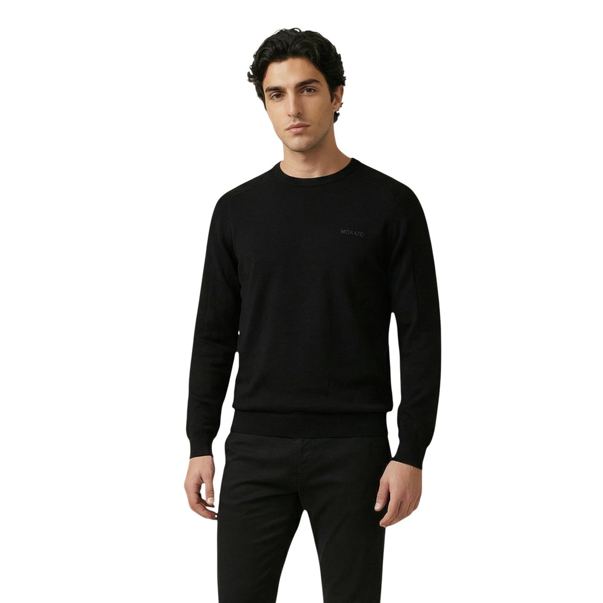 Maglia Antony Morato ROUND COLLAR REGULAR FIT uomo nera maniche lunghe scollo tondo 100% cotone - vista frontale indossata da modello