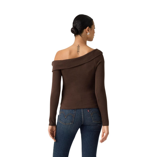 T-shirt marrone maniche lunghe donna Levi's Clara 008ST-0000. Top aderente con scollo a spalle scoperte off-shoulder in maglia elasticizzata a coste.
