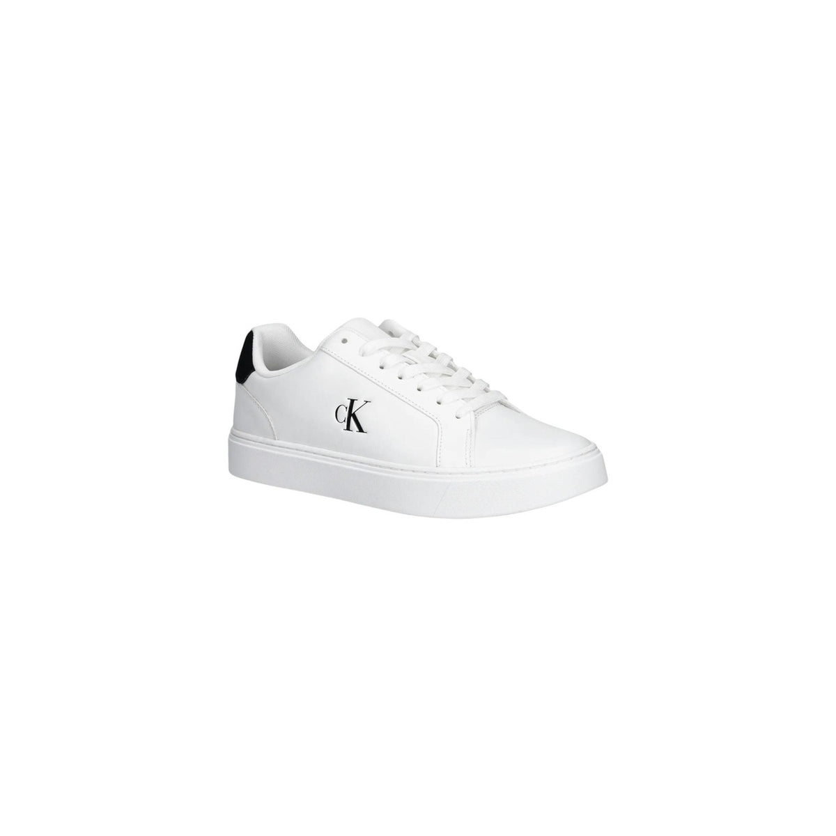 Sneakers Calvin Klein Cupsole; Bianco, 100% Pelle Pieno Fiore. Soletta Airfit®, tallone in camoscio, suola in gomma flessibile. Logo goffrato, stile iconico e comfort h24. Vista frontale laterale