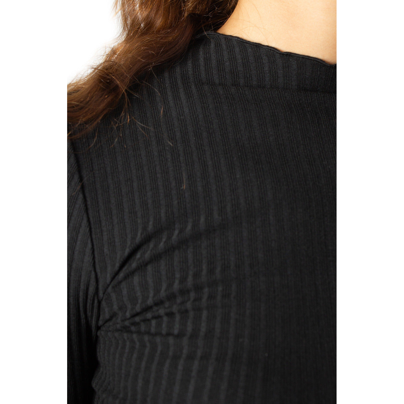 Only Maglia Donna Nera in 65% Poliestere 30% Viscosa 5% Elastan a Manica Lunga con Scollo Tondo WH7_366939_NERO