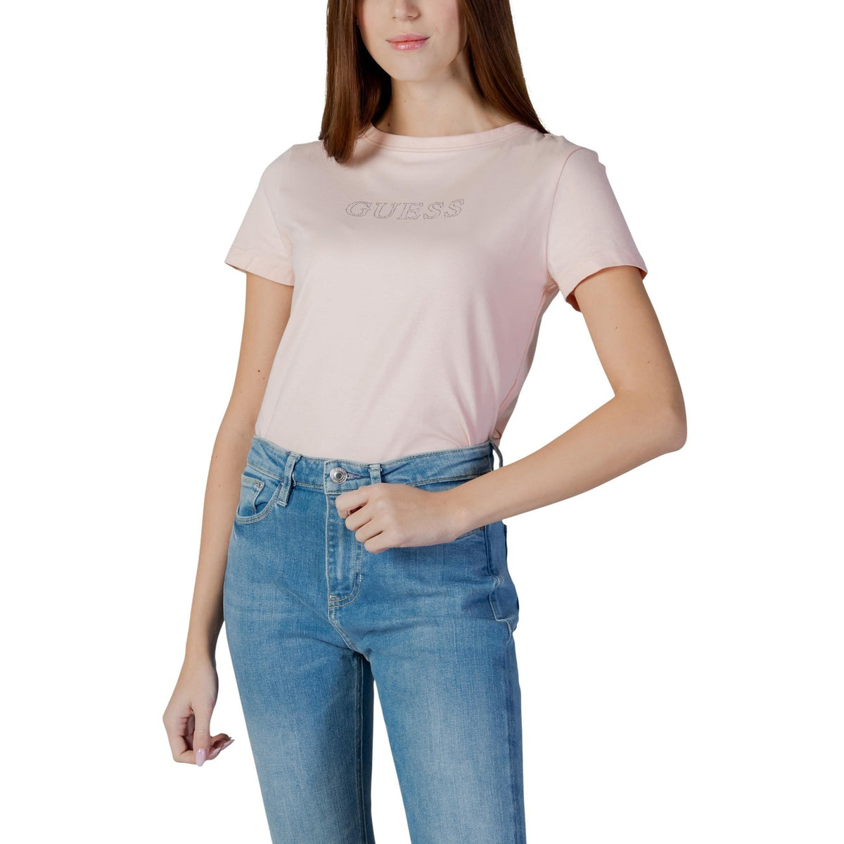 T-shirt Guess Active BRIANA SS donna rosa con stampa maniche corte scollo tondo 95% cotone 5% elastan - vista frontale indossata da modello