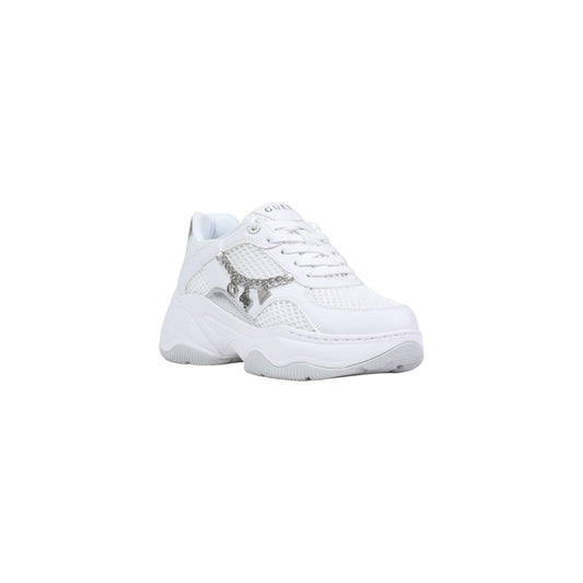 Sneakers Guess Harpaa; 60% Poliuretano, 40% Poliestere. Suola para 4,5 cm, catena con ciondoli logo, inserto laminato. Sneakers donna in similpelle eleganti e ammortizzate per la PE26. Vista frontale