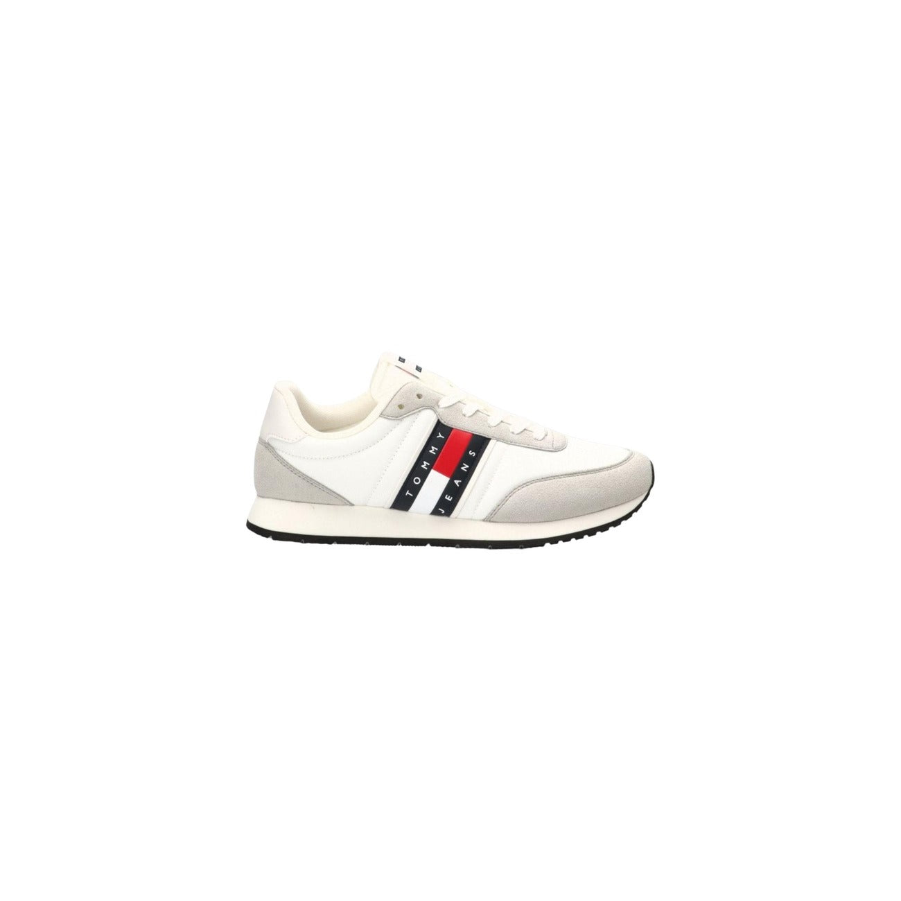Sneakers Tommy Jeans Retro; 100% Poliestere. Suola in EVA ultraleggera, soletta rimovibile, sezioni multimateriche. Branding Tommy Jeans, stile runner vintage. Colore bianco