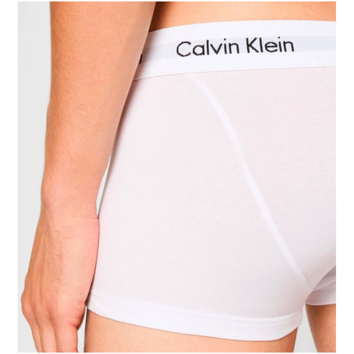 Boxer Calvin Klein Underwear a vita bassa Cotton Stretch uomo bianchi confezione da 3 con elastico logo 95% cotone 5% elastan - vista posteriore retro dettaglio elastico logo