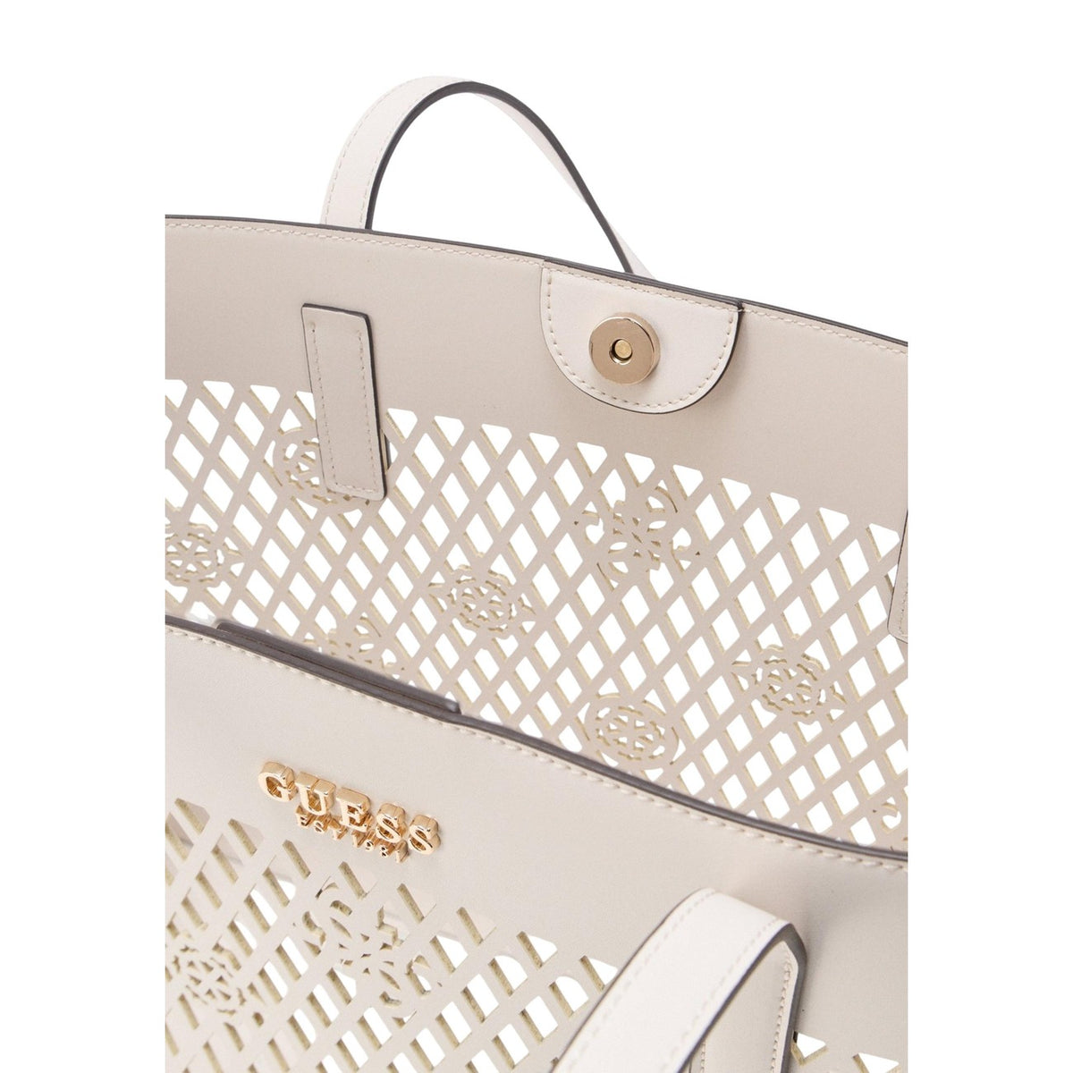 Guess Letty HWPG99 11750, mini tote traforata con pochette beige interna estraibile; doppia portabilità a mano o al braccio, logo iconico e design contemporaneo in 100% poliuretano. Vista apertura