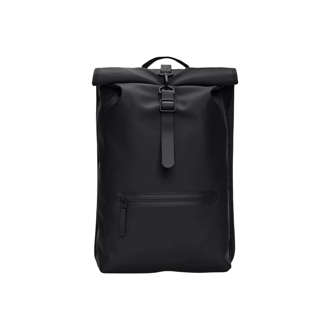 Zaino nero Rains Rolltop Rucksack impermeabile 13320. Zaino porta PC 16 pollici con apertura arrotolabile a moschettone, schienale imbottito traspirante e tasche con cerniera, zainetto per bici e viaggi idrorepellente Rains.