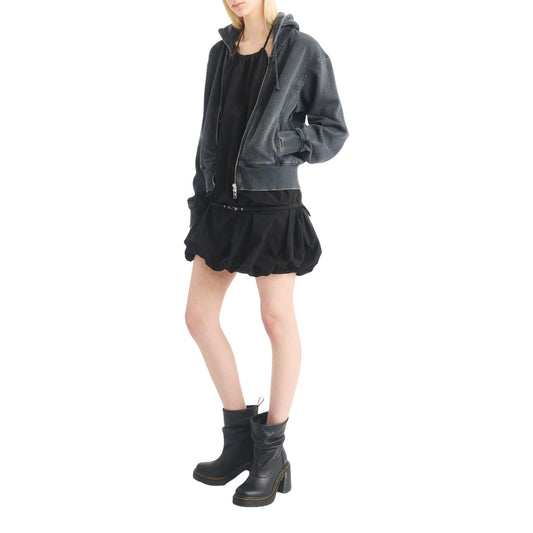 Stivaletti neri donna Dr Martens Kasey Lo 43119001. Stivali bassi senza lacci in pelle morbida nera Virginia a grana fine con tacco largo chunky, suola rialzata e cucitura gialla Dr Martens.