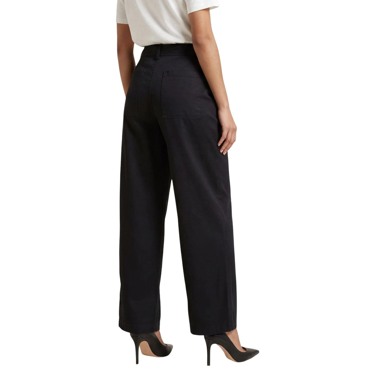 Pantaloni neri barrel fit JDY Selma, 100% cotone a vita alta con gamba ampia; pantalone regular strutturato con passanti per cintura, perfetto per outfit casual ed eleganti. Vista posteriore