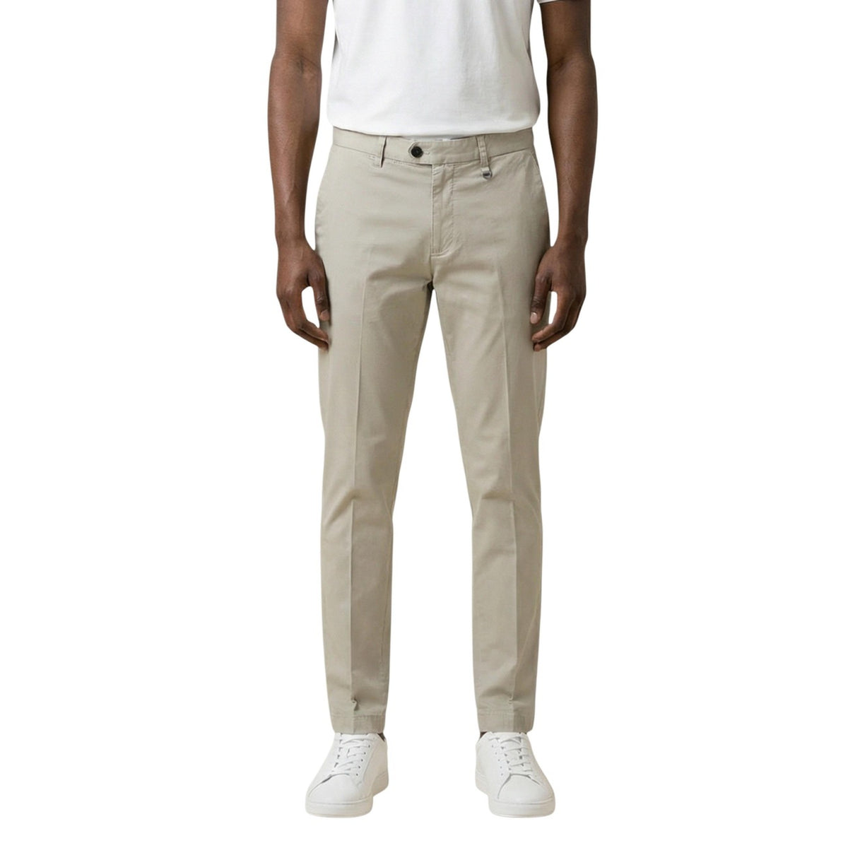 Pantaloni Antony Morato uomo beige con zip e bottone tasche - vista frontale indossati da modello