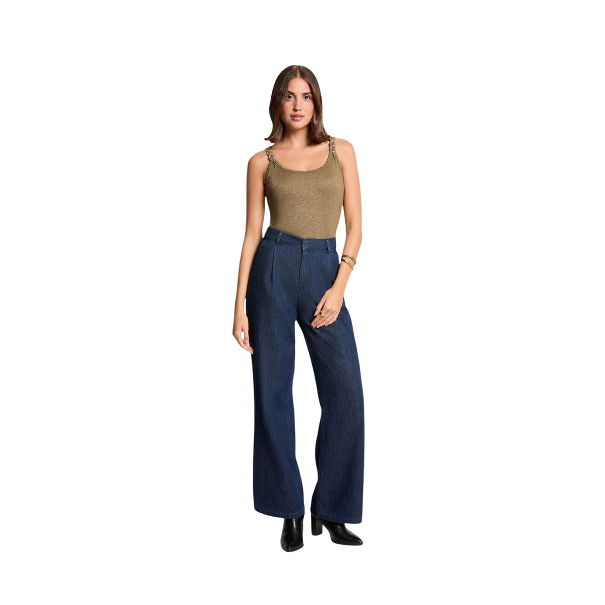 Morgan De Toi DIDOA Tank Top; 78% viscosa con dettagli metallizzati. Canotta brillante con spalline gioiello. L'eleganza parigina per l'estate. Colore verde. Vista frontale Intera