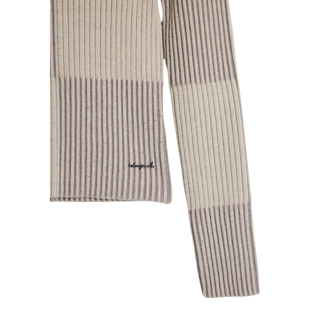 Maglia Desigual donna beige con zip scollo alto - vista frontale completo coordinato con pantaloni