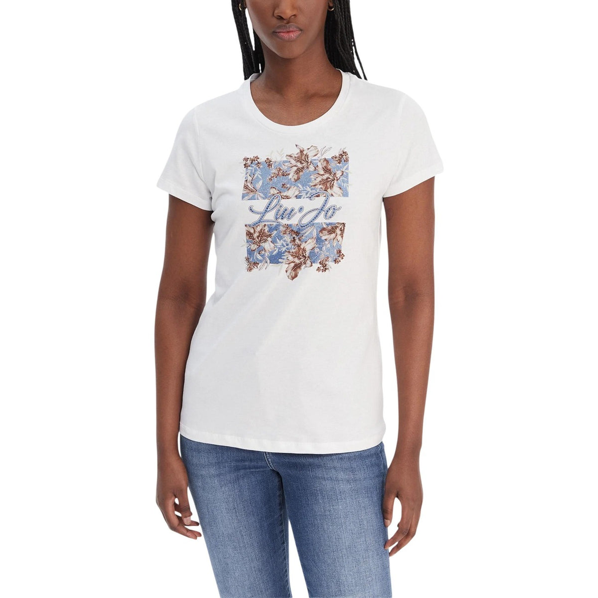 T-shirt Liu Jo donna bianca con stampa logo maniche corte scollo rotondo - vista frontale indossata da modella