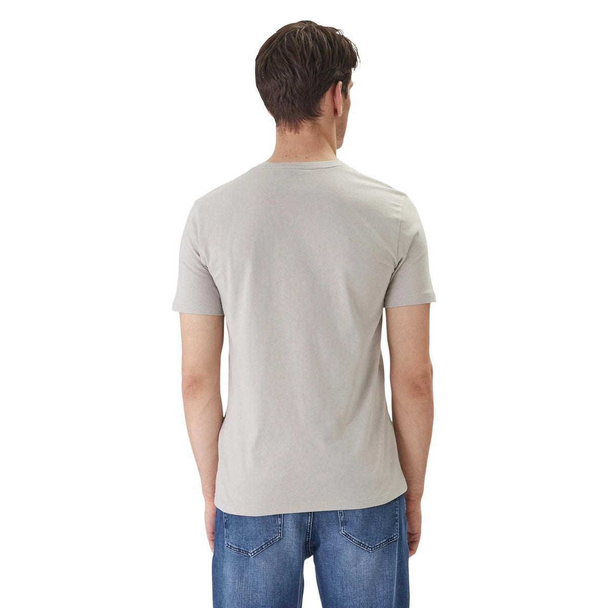 T-shirt BOSS Tales; 100% Cotone. Logo applicato sul petto, girocollo, vestibilità regular. T-shirt uomo premium dalla texture morbida e design minimalista. Colore grigio chiaro. Vista posteriore