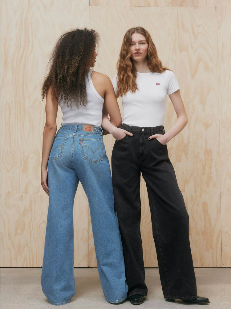 LEVI’S