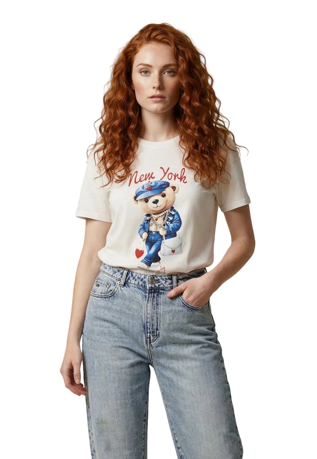 T-shirt bianca Only Onlmaeve con stampa orsetto e scritta New York, realizzata in 100% cotone organico, vestibilità regular fit.