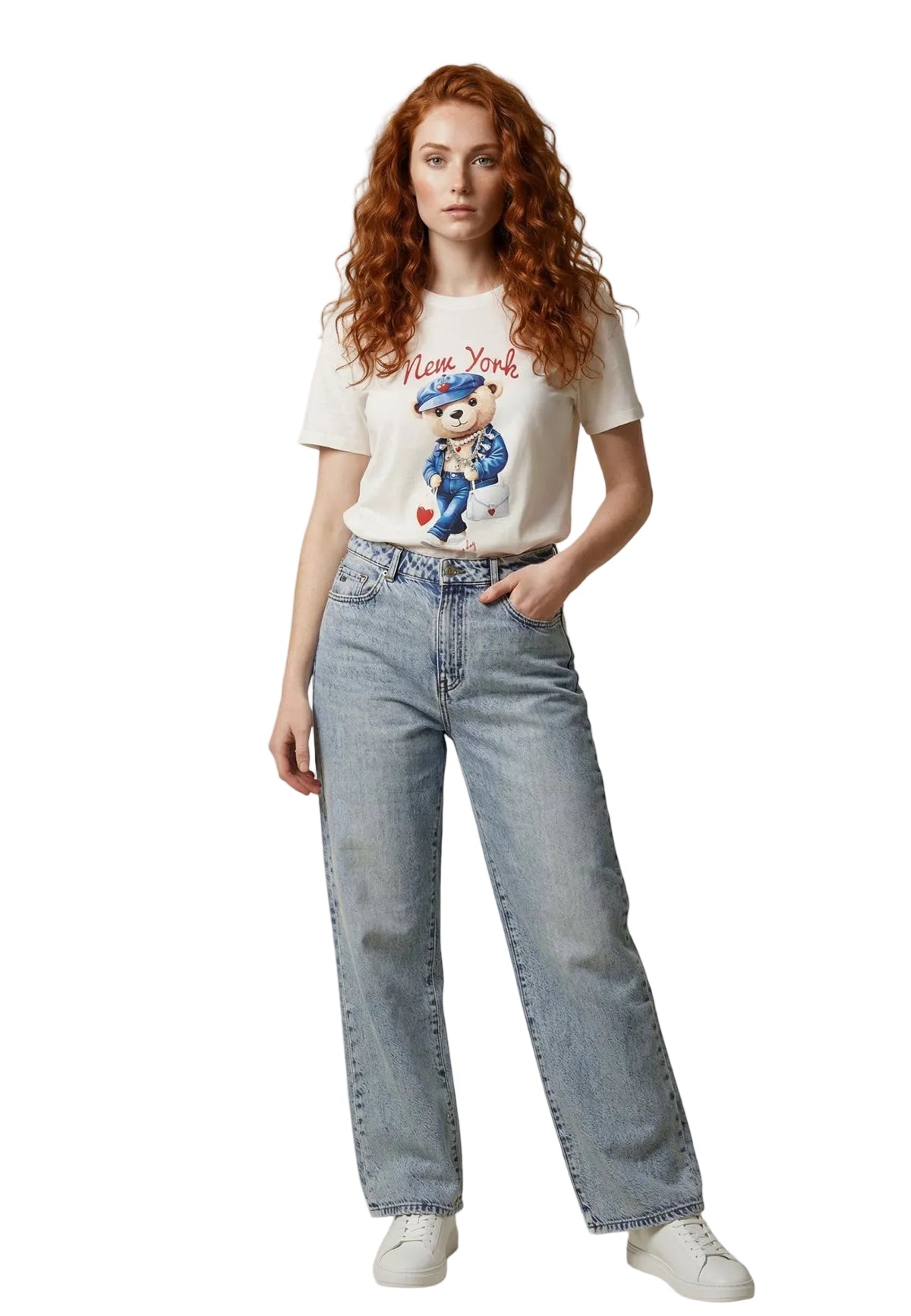 T-shirt bianca  Only Onlmaeve con stampa orsetto e scritta New York, realizzata in 100% cotone organico, vestibilità regular fit. Vista frontale 