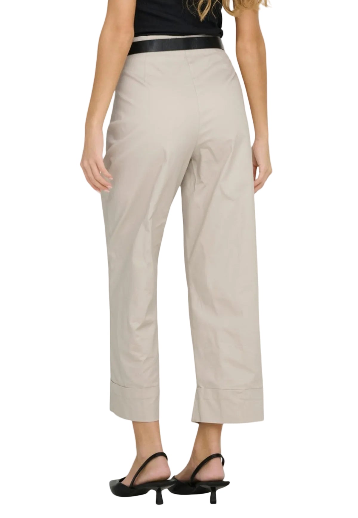 Pantaloni chino cropped beige chiaro Only Onlrosalie, 98% cotone e 2% elastan, vita alta con cintura e linea dritta; stile versatile per outfit casual-chic e professionali. Vista posteriore 