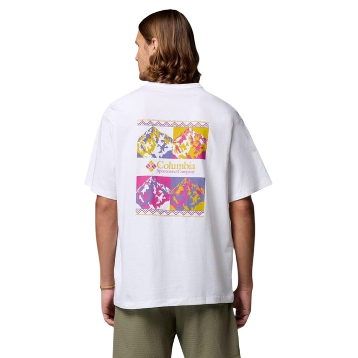 Columbia CSC™ Heavyweight T-shirt bianca , maglia uomo in cotone robusto; stile classico con stampa logo, tessuto ad alto spessore per un comfort prolungato e massima durata. Vista posteriore 