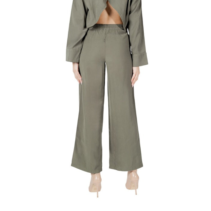 Only Pantaloni Donna Verde Senza Chiusura 93% Viscosa 7% Poliestere Primavera/Estate 15337956