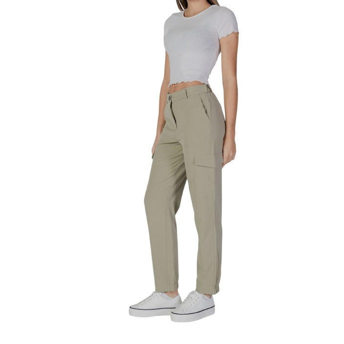 B.young Pantaloni Donna Verde Zip e Bottone 64% Poliestere 32% Viscosa 4% Lycra Primavera/Estate 20812878