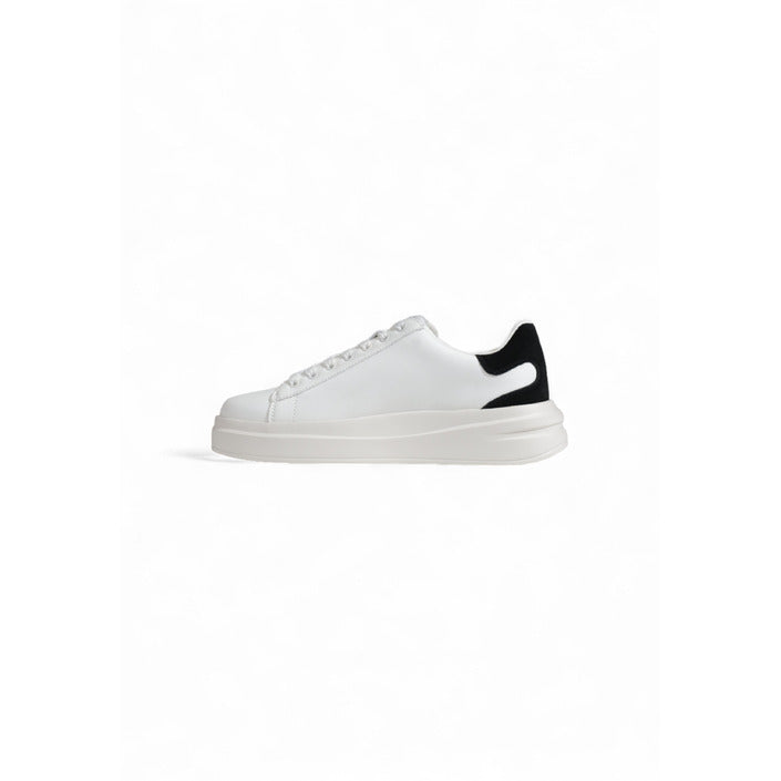 Guess Sneakers Donna Nere in Ecopelle 85% e Poliuretano 15% Basse Sportive Autunno/Inverno FLJELB LEA12