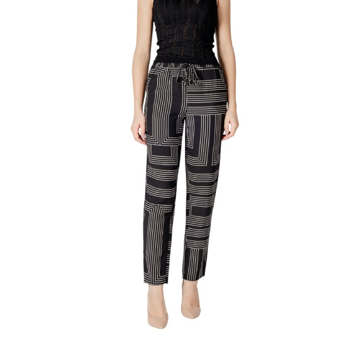 Jacqueline De Yong Pantaloni Donna Nero Stampa Lacci 87% Viscosa 13% Nylon Primavera/Estate 15344096