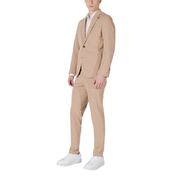 Mulish Men's Suit