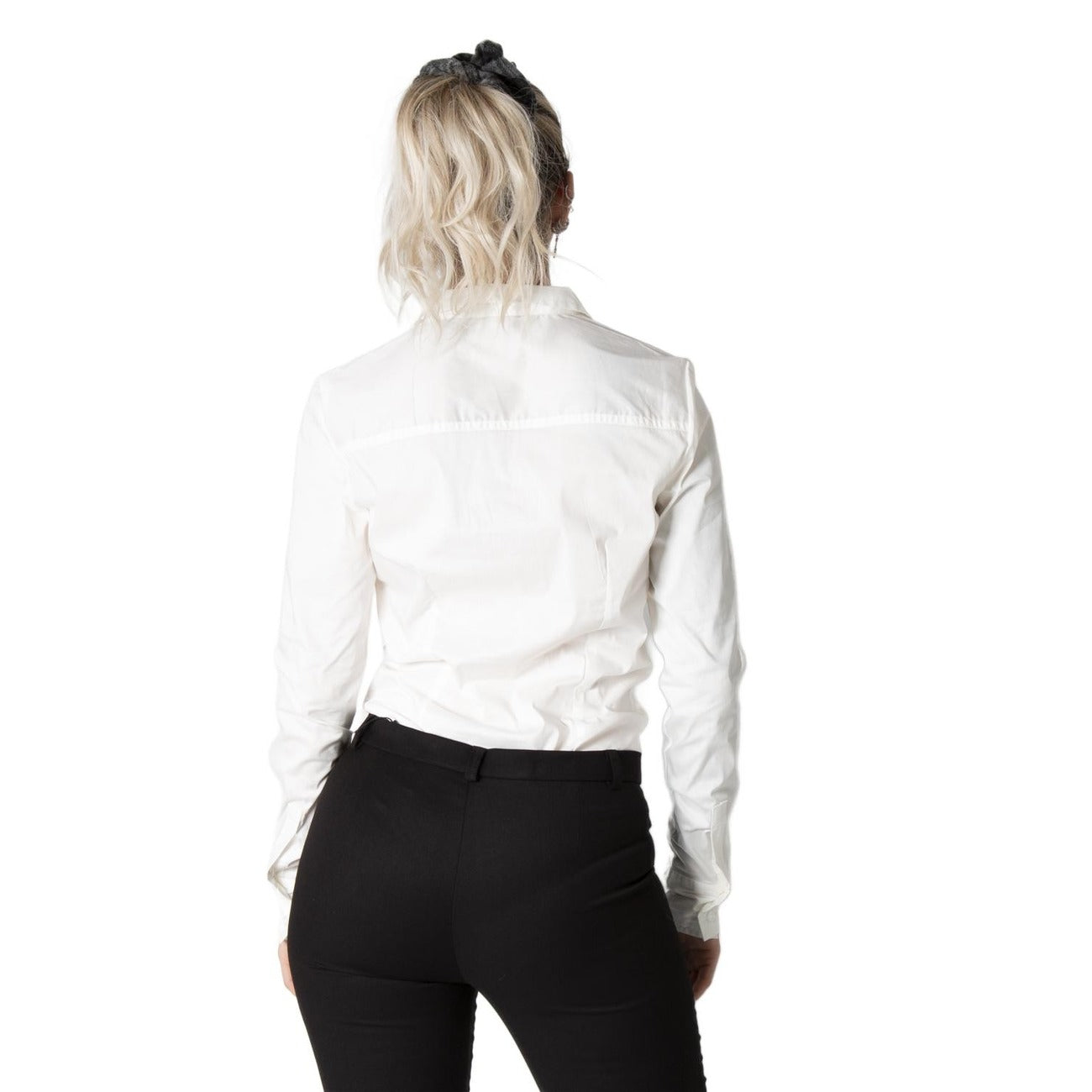 Vero Moda Women's White Long Sleeve Body Shirt - Classic Elegance