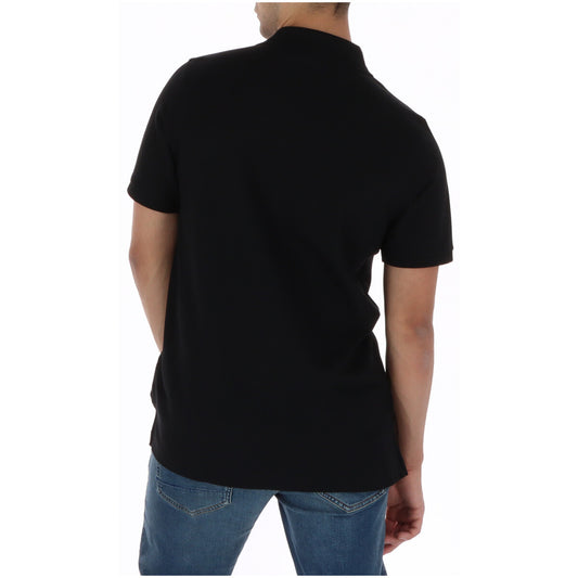 Polo Psycho Bunny Nera; 100% Cotone Pima Peruviano. Tessuto piqué a maglia romboidale, bottoni in madreperla, logo ricamato e colletto anti-arrotolamento. Qualità sartoriale Made in Peru, traspirante e resistente. Vista posteriore 