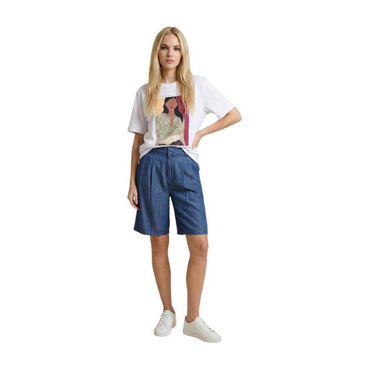 T-shirt Only Bianca con Stampa; 100% Cotone. Taglio rilassato, maniche corte, scollo tondo. Design grafico frontale, ideale per outfit casual e di tendenza 4 stagioni. Vista frontale Figura intera 