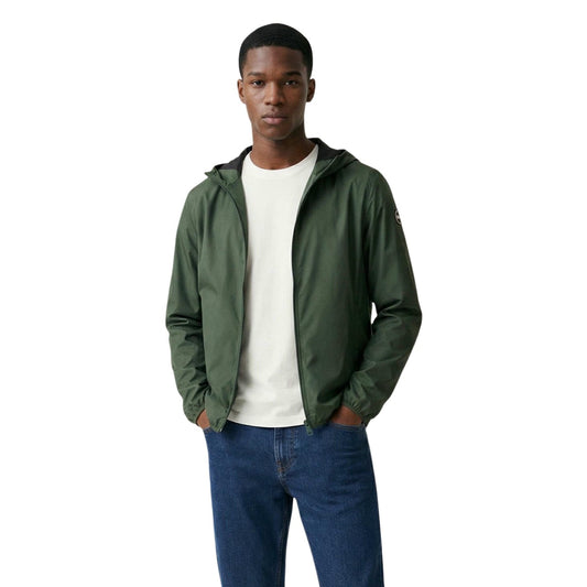 Giacca Colmar Originals verde jeep uomo 1861N 6WV. Giubbotto leggero da uomo verde militare elasticizzato e antivento con cappuccio fisso, chiusura zip, tasche laterali e logo Colmar sulla manica, giacca mezza stagione casual e sportiva.