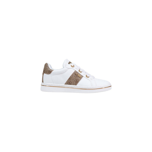 Sneakers Guess Stew; Bianco, 100% Poliuretano. Dettagli logati a contrasto, occhielli metallici, suola 2 cm. Sneaker 4 stagioni, confortevole e raffinata.