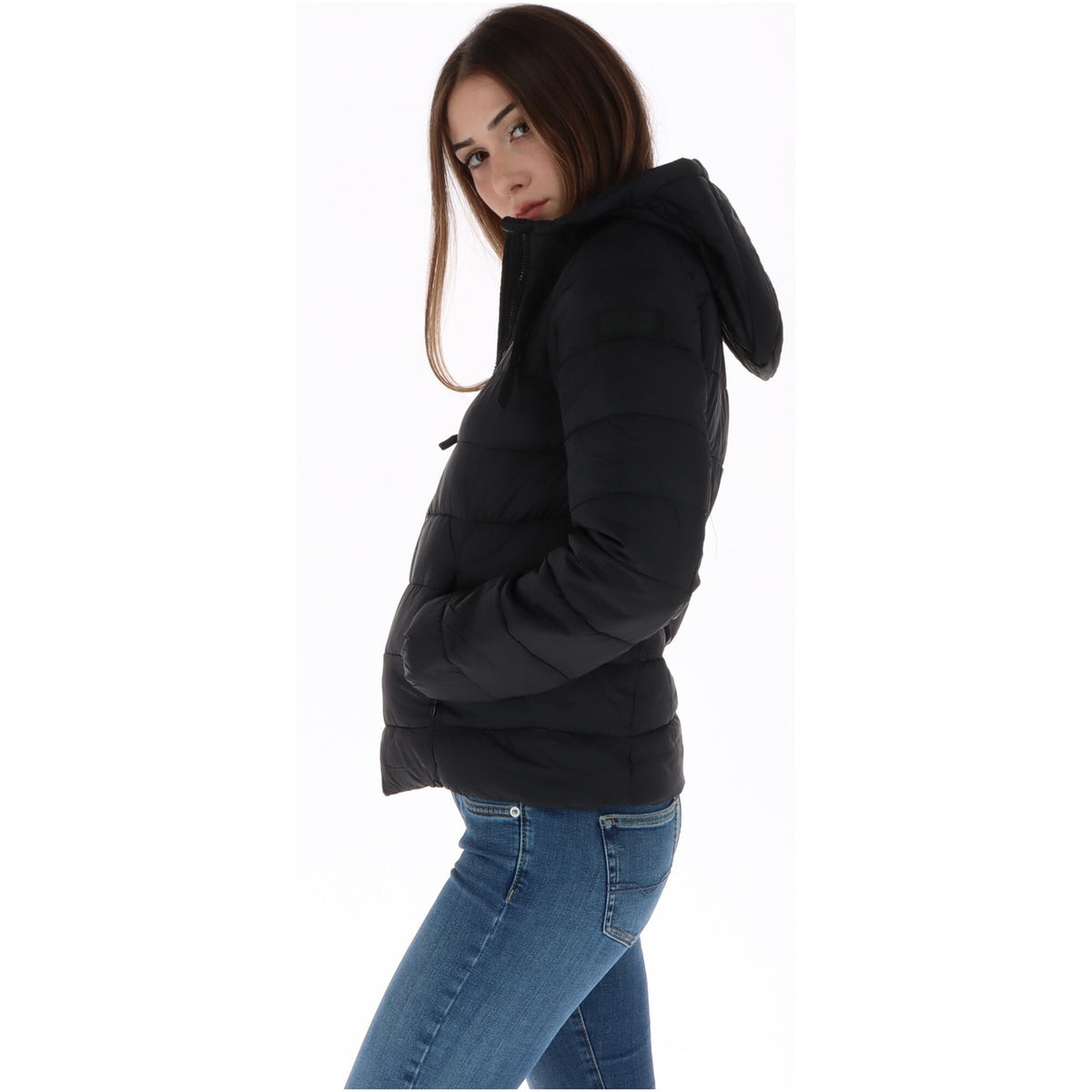 Piumino nero donna Pepe Jeans – Giacca imbottita leggera in materiale riciclato PL4024500.