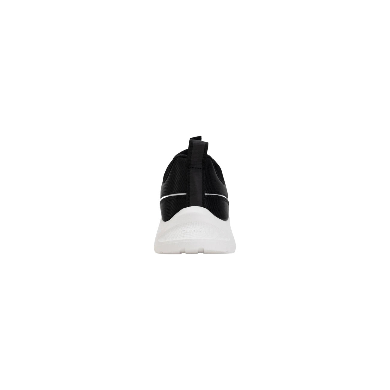 Sneakers Nere Calvin Klein; 100% Poliestere Riciclato. Maxi logo laterale, suola 3 cm, dettagli a contrasto. Leggere, traspiranti e sostenibili. Il tocco iconico per il tuo stile quotidiano. Posteriore 