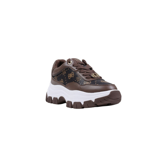 Sneakers Platform Marroni Donna Guess Berrett2; Tomaia 100% poliuretano con stampa monogramma all-over. Suola alta chunky 5,5 cm con battistrada antiscivolo e interni in nylon, stile casual mezza stagione. Vista frontale 