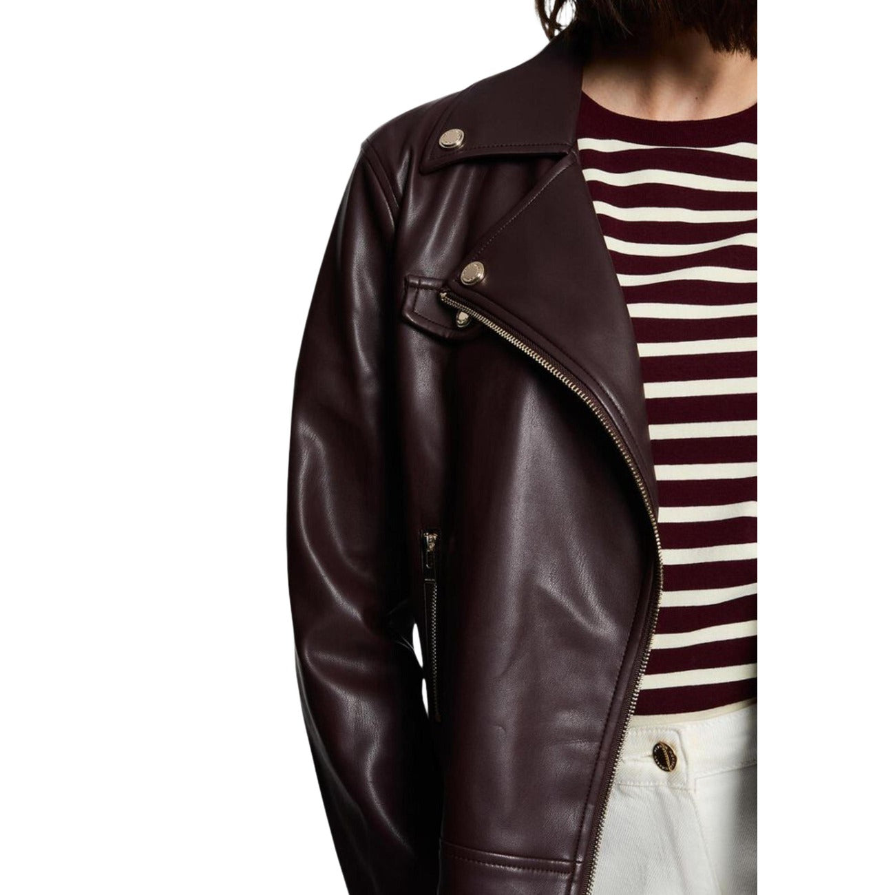 Giacca Morgan De Toi donna bordeaux 262-GEFF. Chiodo corto stile biker in ecopelle con doppia cerniera, tasche laterali con zip, bottone dorato e colletto a rever, giubbotto leggero mezza stagione.
