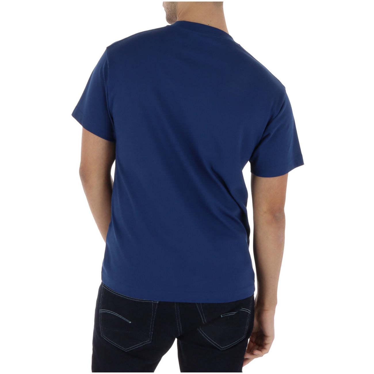 Vans T-shirt blu con logo sul cuore; 100% cotone, regular fit, tessuto elasticizzato. La t-shirt basic iconica per lo stile quotidiano. Vista posteriore 