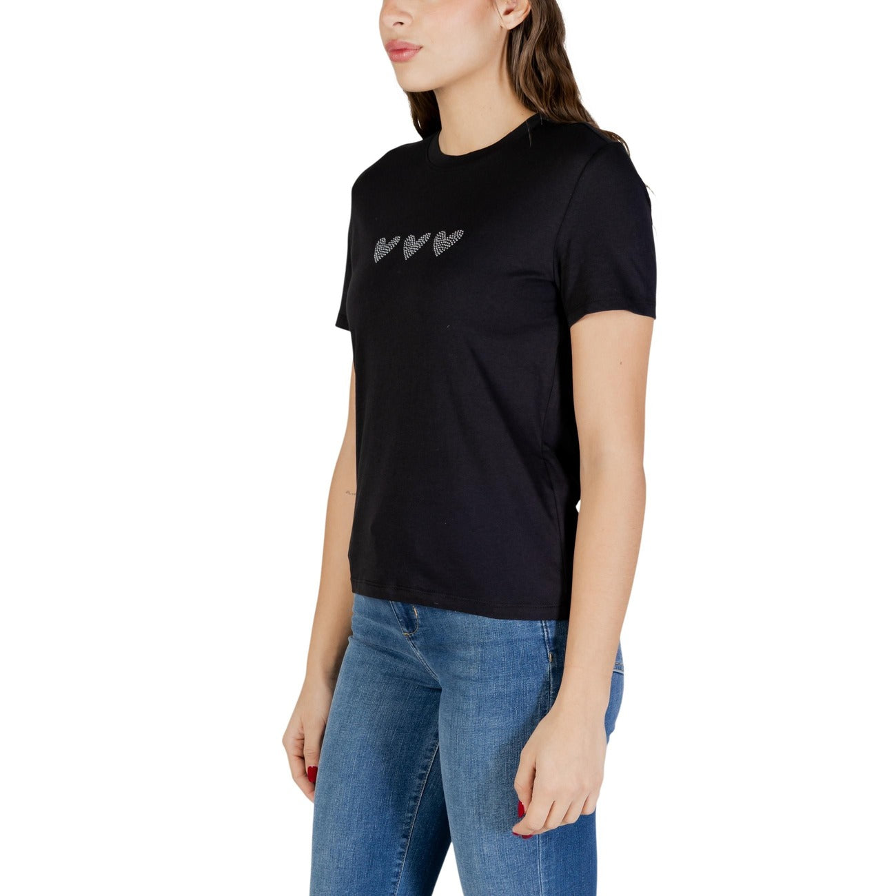 T-shirt Only donna nera manica corta - vista laterale indossata da modello

