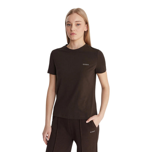 T-shirt Guess Active donna marrone scuro modello V6RI07 J1314. Maglietta a maniche corte da donna in cotone stretch con scollo tondo e mini logo Guess sul davanti, t-shirt sportiva leggera e casual per il tempo libero e il fitness della collezione primavera estate.