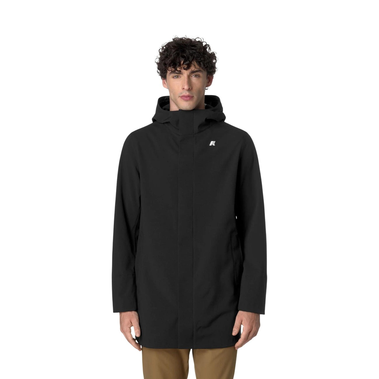 Giacca K-Way Marlyn uomo K7126UW impermeabile e antivento. Capospalla medio softshell slim fit con cappuccio, interno in morbido micro polar fleece, resistenza acqua 10000 mm e traspirante, abbigliamento uomo mezza stagione.
