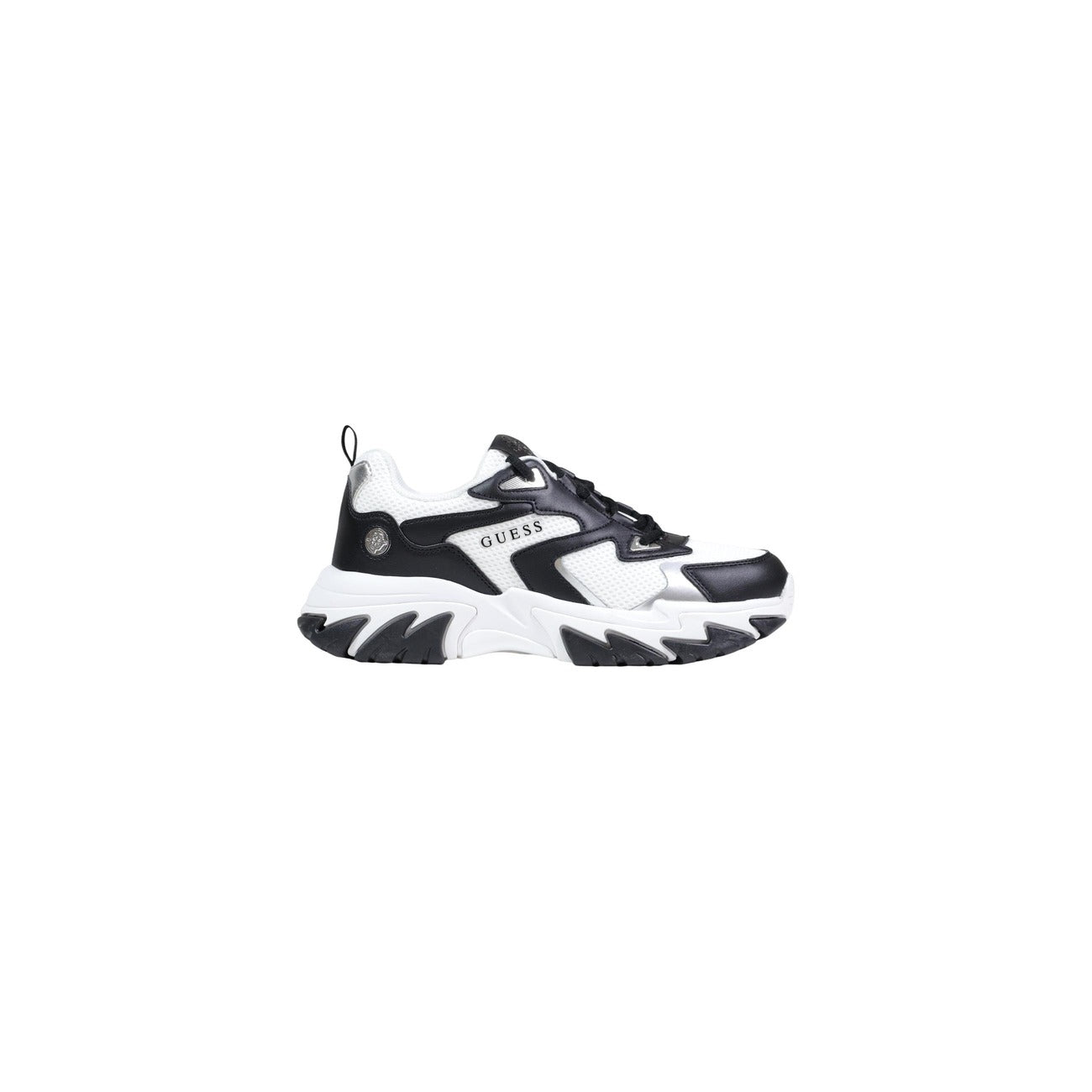 Sneakers Guess NOTISS Chunky; 52% Poliuretano, 48% Poliestere. Colore Nero e bianco, tacco 5 cm, suola sagomata. Sneakers donna robuste e leggere, ideali per tutte le stagioni. Vista laterale 