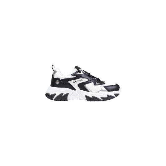 Sneakers Guess NOTISS Chunky; 52% Poliuretano, 48% Poliestere. Colore Nero e bianco, tacco 5 cm, suola sagomata. Sneakers donna robuste e leggere, ideali per tutte le stagioni. Vista laterale 