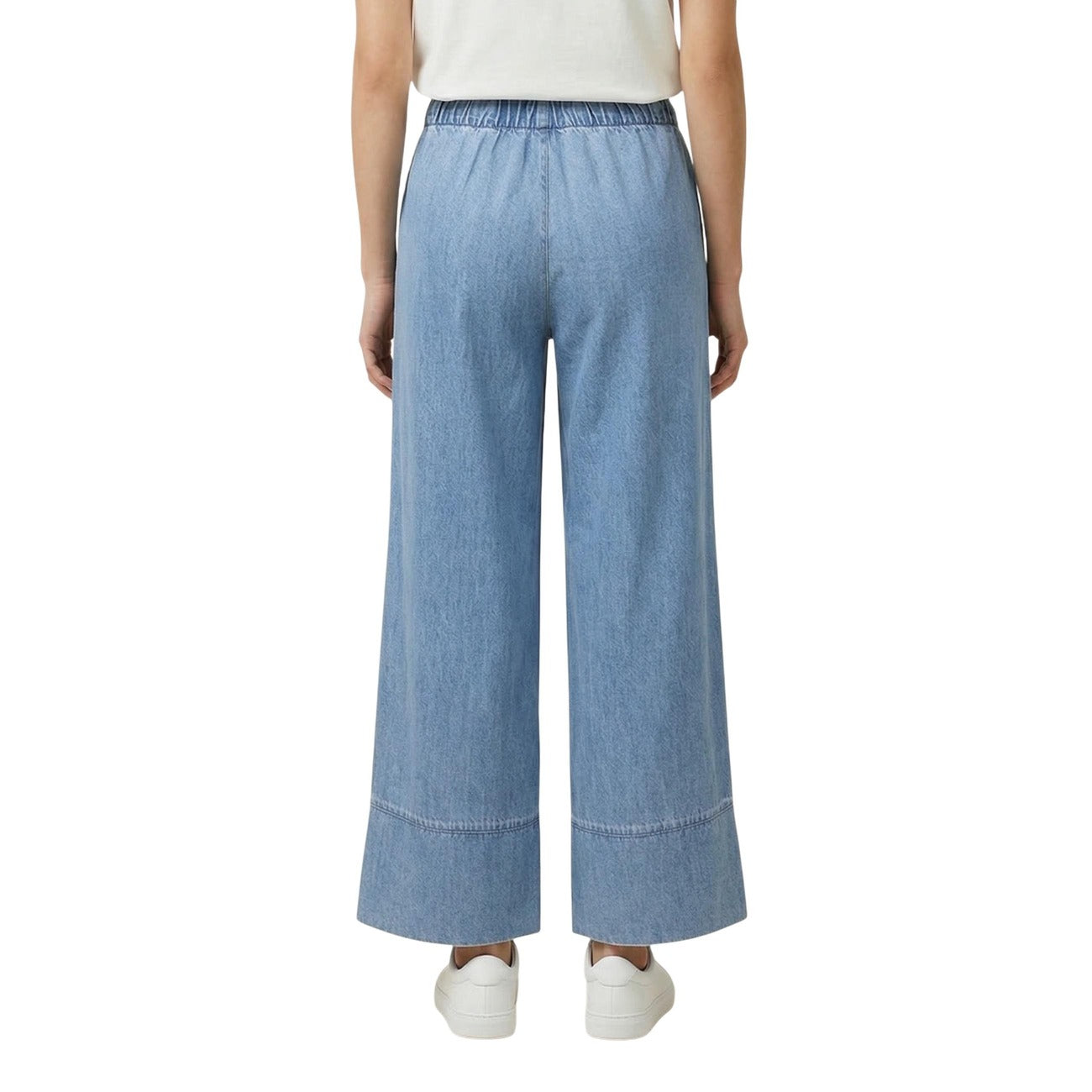 Jeans Only Onlleola; 100% Cotone. Vita elastica con stringa, gamba dritta ampia, fit relaxed. Denim donna traspirante, versatile e di tendenza per la PE26. Vista posteriore 