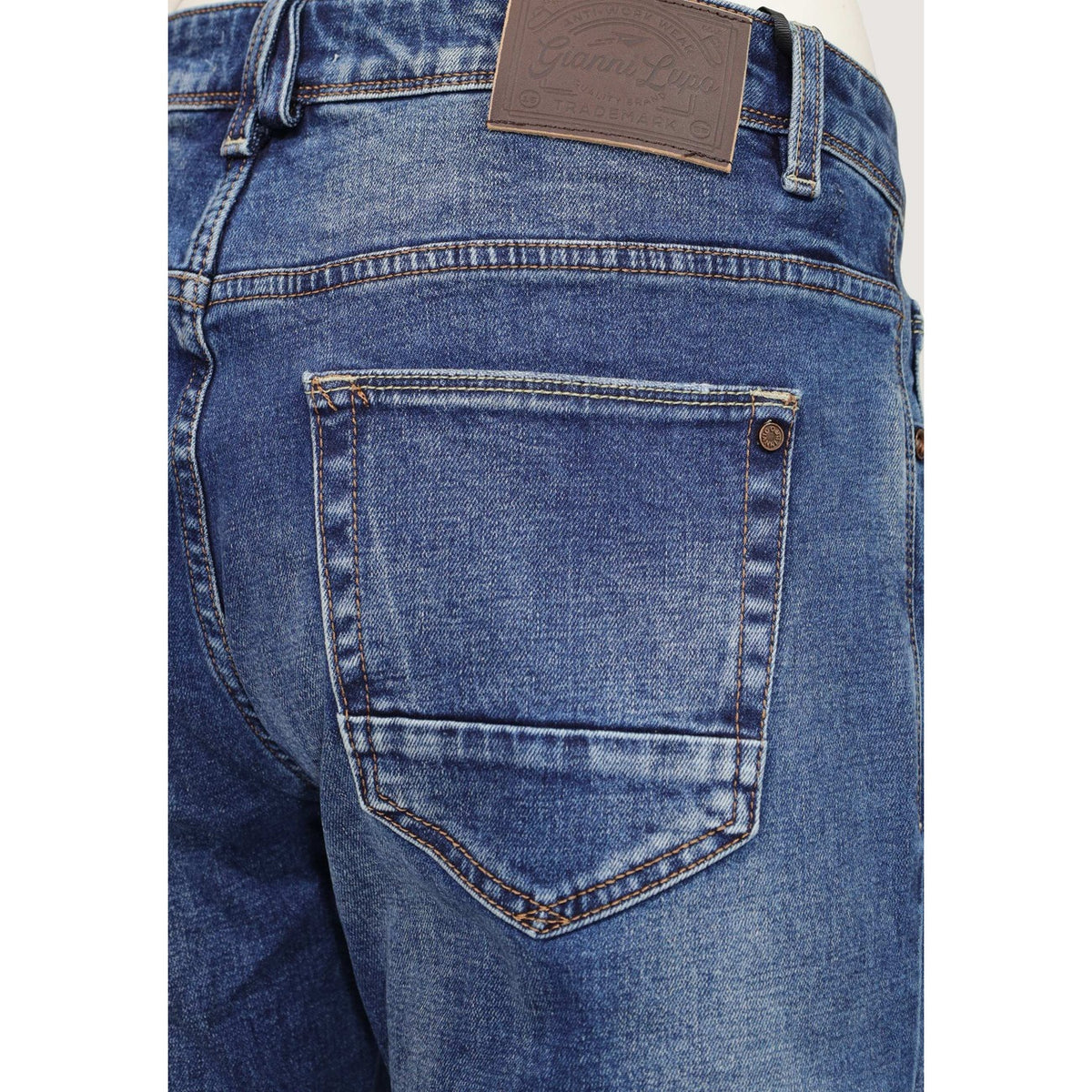Jeans uomo slim fit blu Gianni Lupo GL6538Q. Pantaloni denim elasticizzati quattro stagioni con abrasioni e dettagli effetto usurato.
