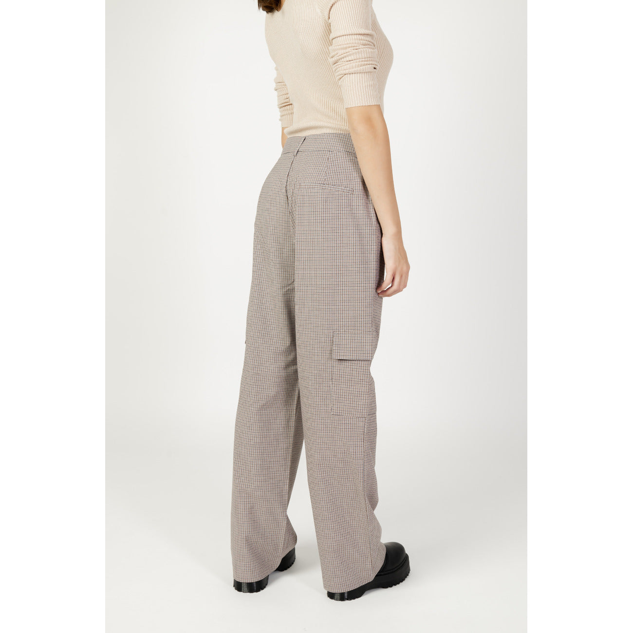 Only Pantaloni Donna Beige Quadri Zip 65% Poliestere 33% Viscosa 2% Lycra Autunno/Inverno 15306277