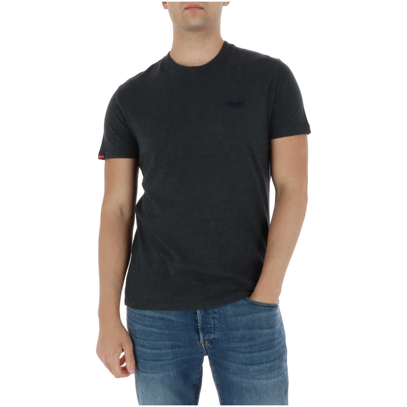 Superdry Tshirt grigio scuro/blu Tee Vintage Logo Ricamato; 100% cotone, girocollo, stile basic premium. La t-shirt versatile e resistente per ogni giorno. Vista frontale 