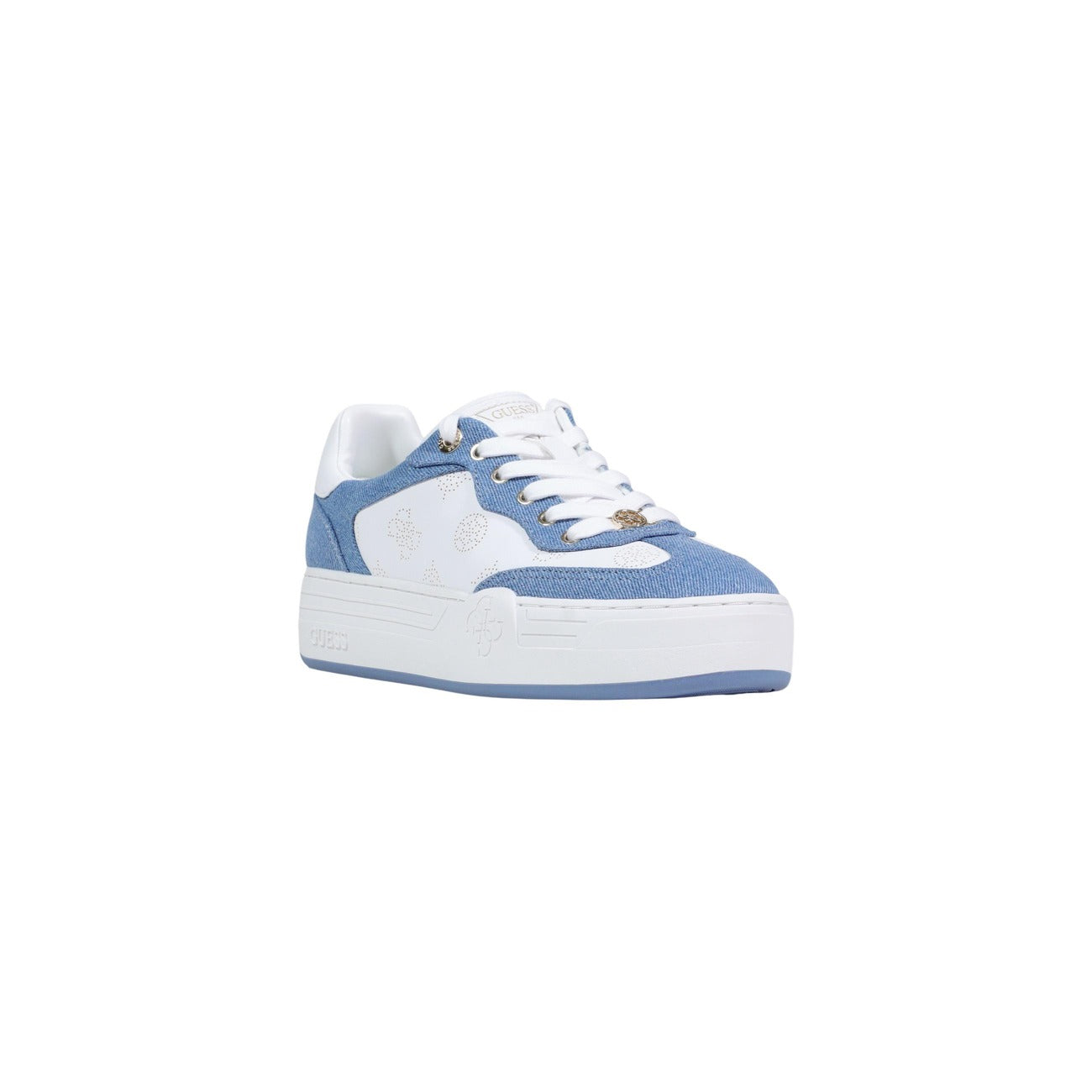 Sneakers Guess SWOLE4 Denim; 53% Poliestere, 47% Poliuretano. Effetto denim blu, logo ricamato, tacco 3 cm. Sneakers donna bicolore stabili e leggere, stagione 4 stagioni. Vista frontale laterale 