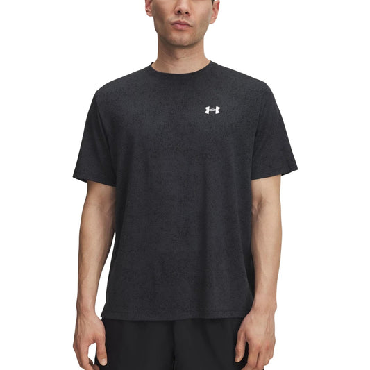 T-shirt Under Armour UA Tech™ Vent Jacquard uomo nera sportiva manica corta scollo tondo 100% poliestere - vista frontale indossata da modello