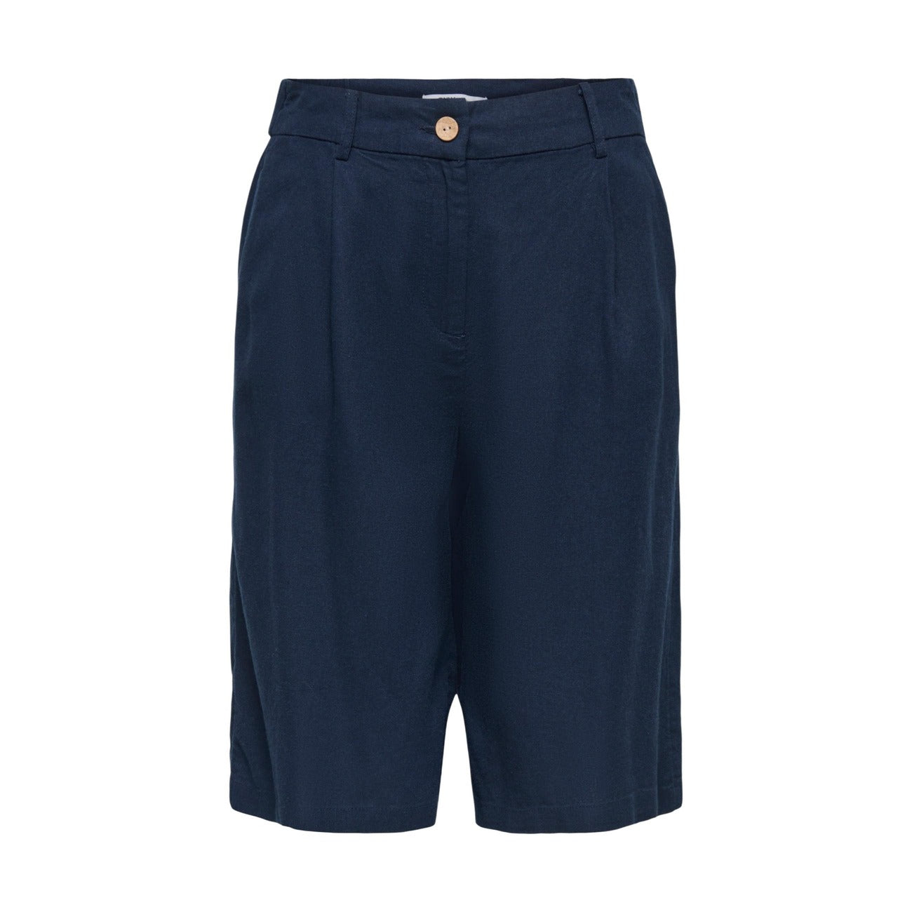 Bermuda Loose Fit; lunghezza ginocchio, passanti, chiusura a bottoni, tessuto intrecciato. La scelta versatile per uno stile senza tempo. Colore blu. Vista frontale Stesa