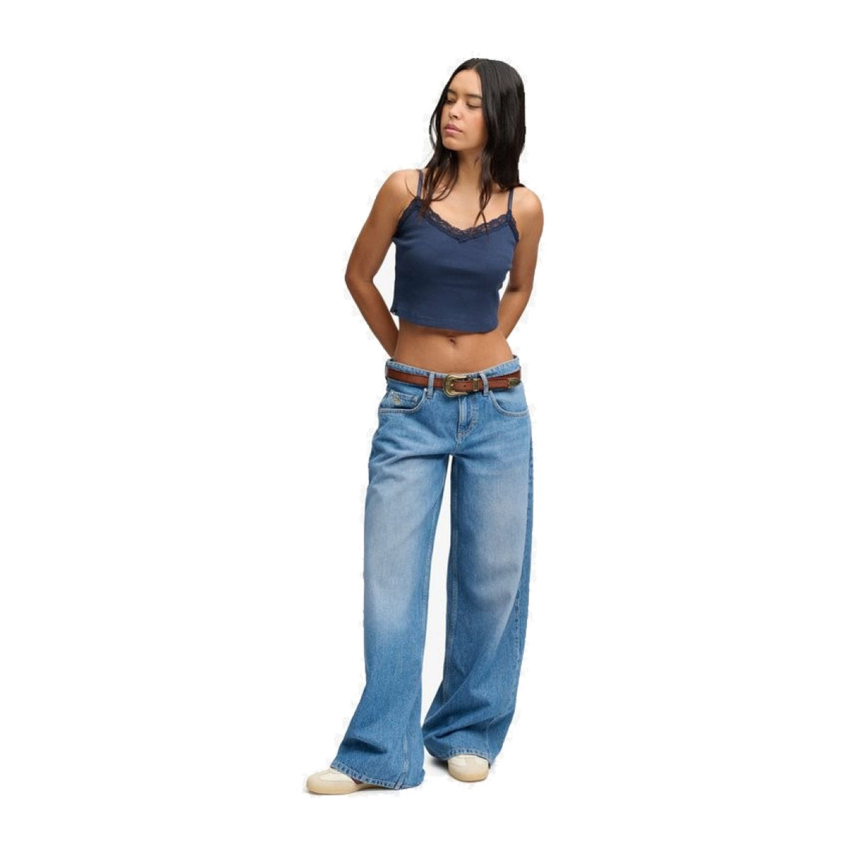 Jeans baggy donna Superdry – Pantaloni denim morbidi vita media vintage W7011368B.